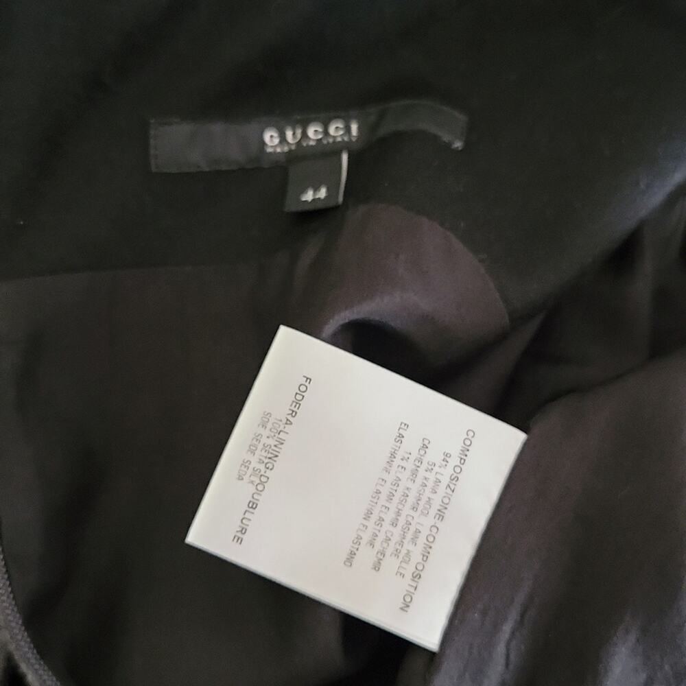 Authentic Gucci Size 44 Chic Modern Dress - Picture 6 of 8